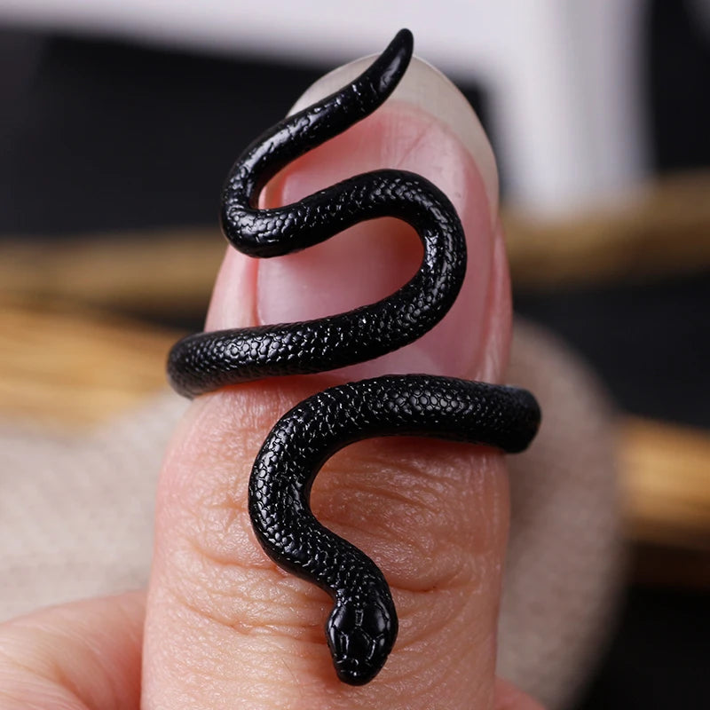 Snake Ring Black