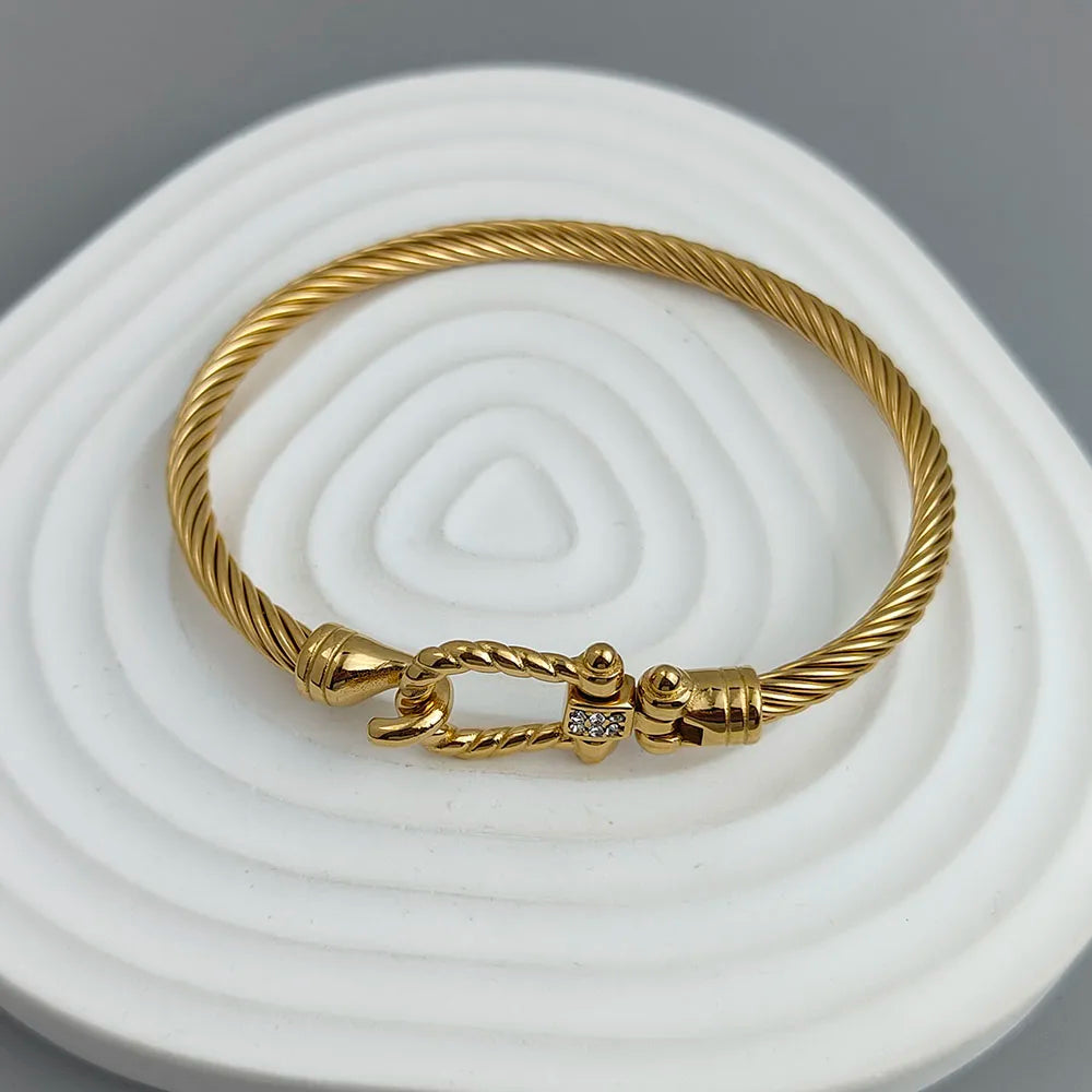 Horseshoe gold-plated stainless steel bracelet