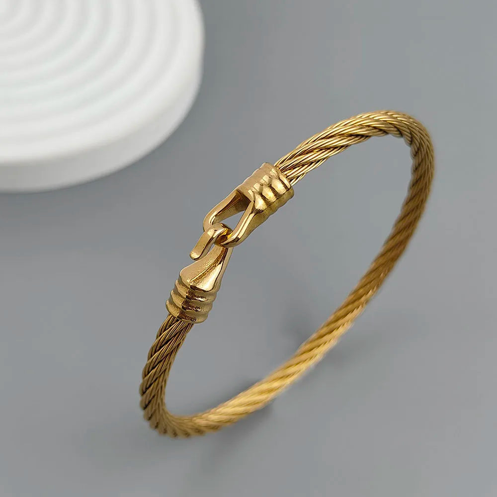 Horseshoe gold-plated stainless steel bracelet