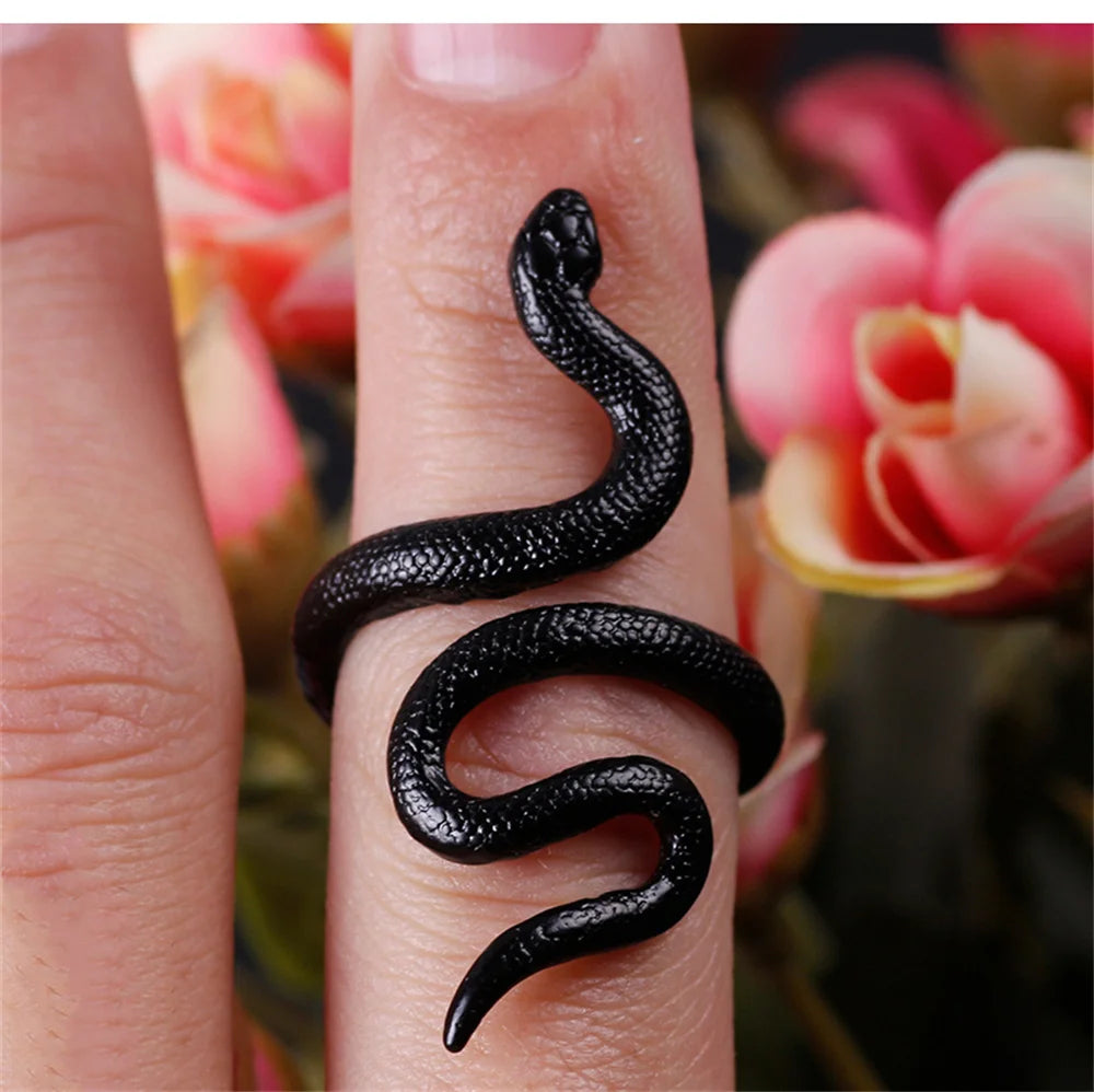 Snake Ring Black