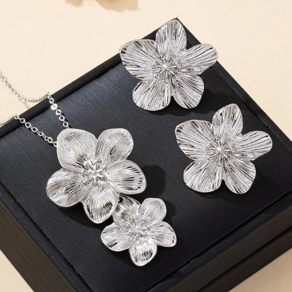 Suitable for Daily Wear and Gift Giving