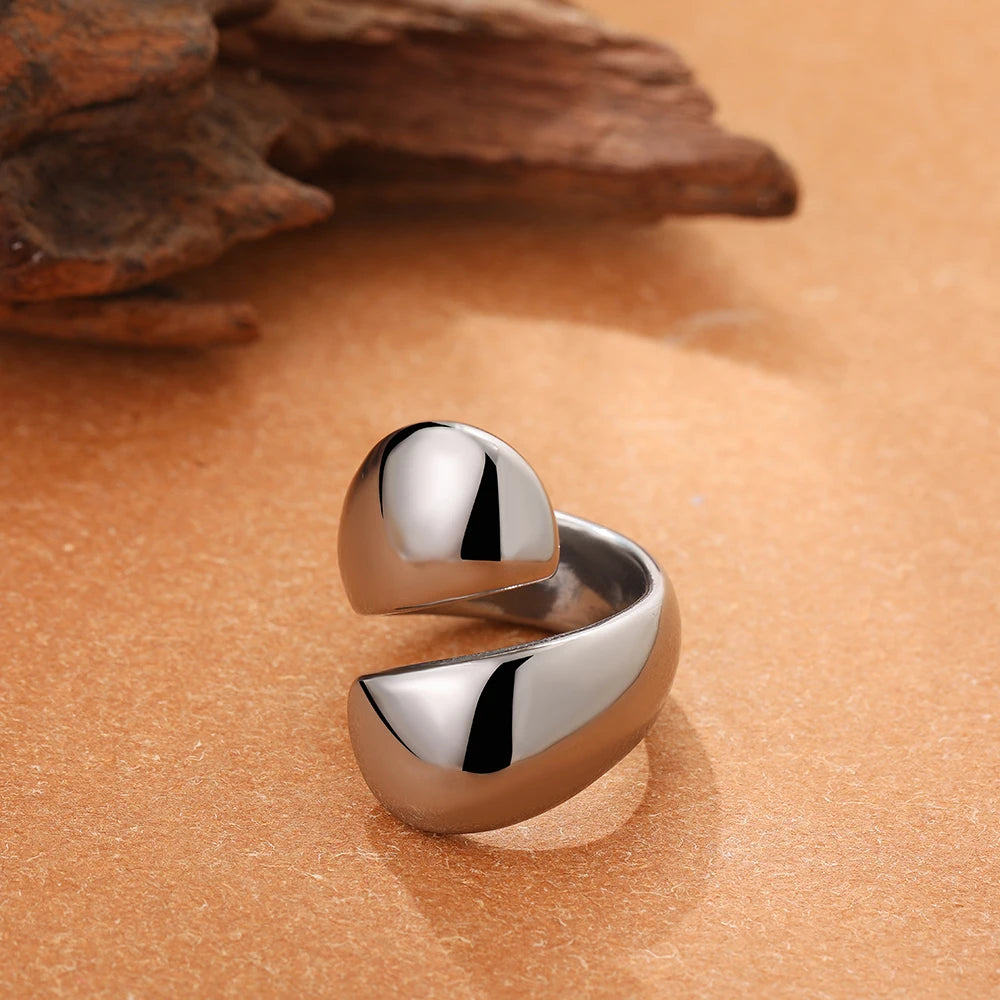 Irregular Geometric Ring
