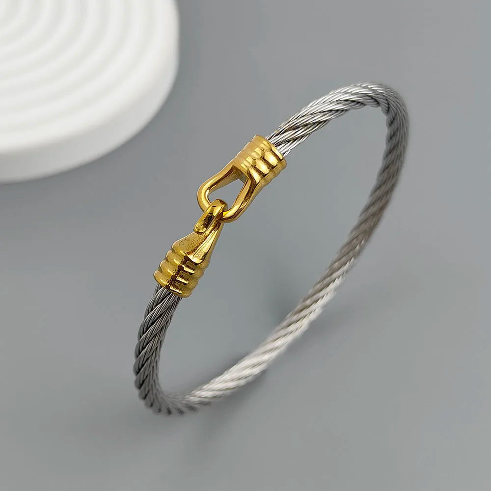 Horseshoe gold-plated stainless steel bracelet