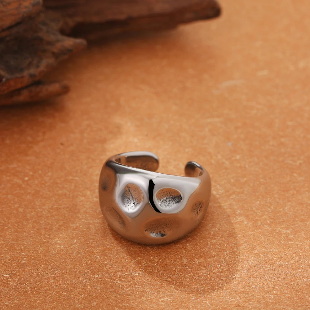 Irregular Geometric Ring