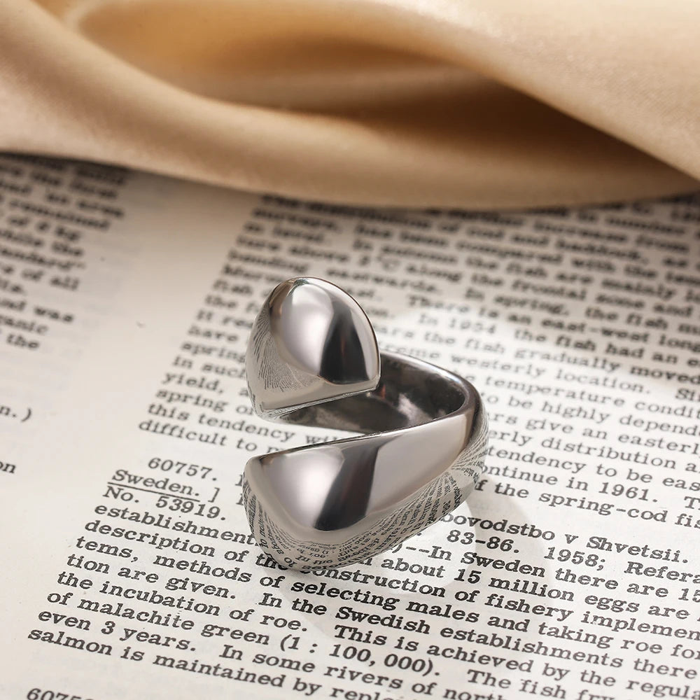 Irregular Geometric Ring